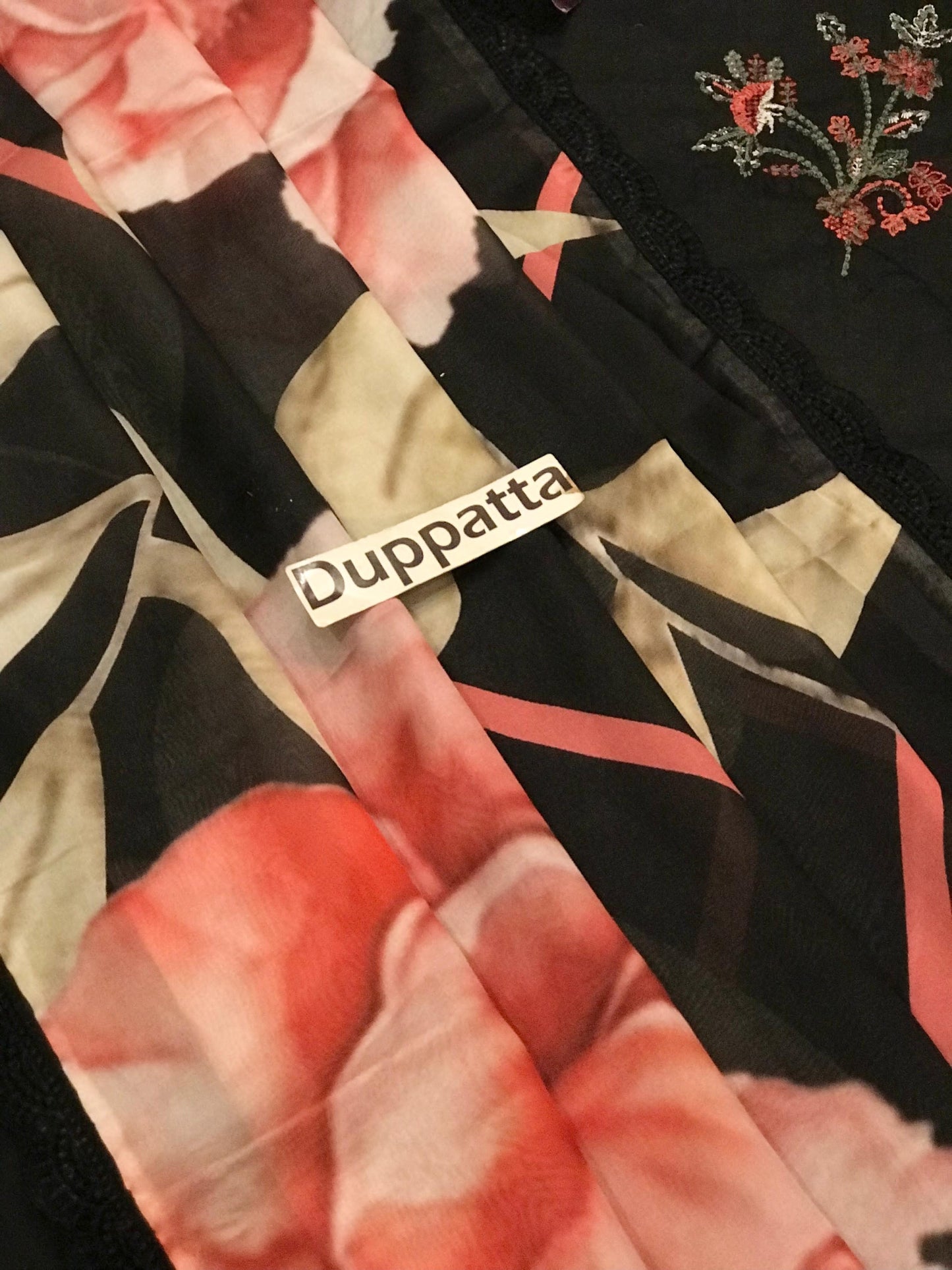 Ahmozi Iznik Lawn Collection – Heavy Embroidered Lawn Suit with Digital Silk Dupatta | Luxury Summer 3-Piece